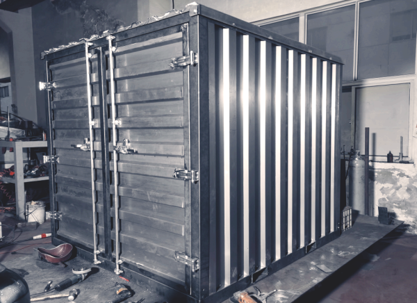 Customized Mobile and Dismountable Containers